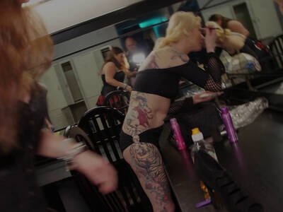 Geile Sexparty mit wilden Amateurinnen und viel Fick